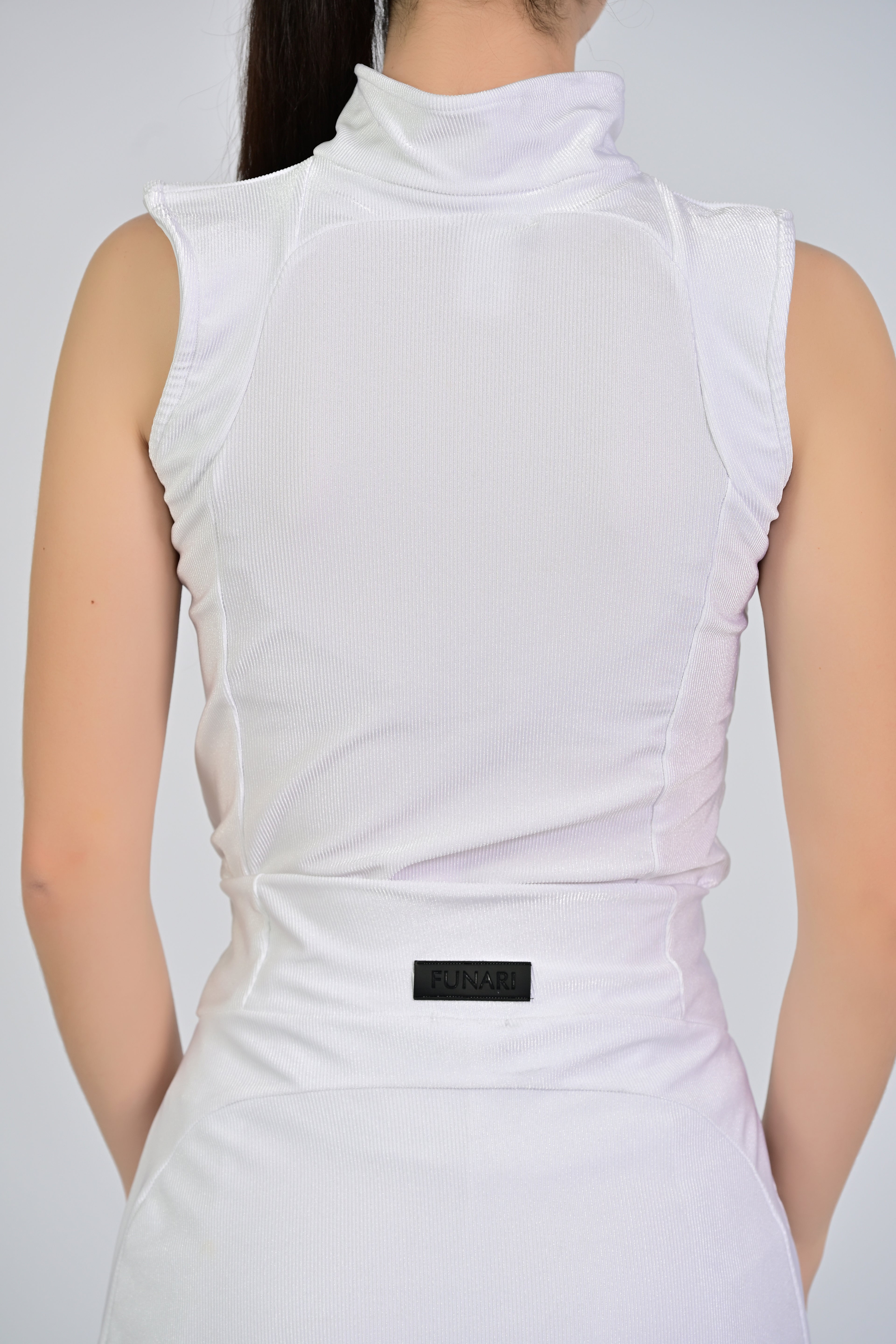WHITE YASMIN ZIP TOP